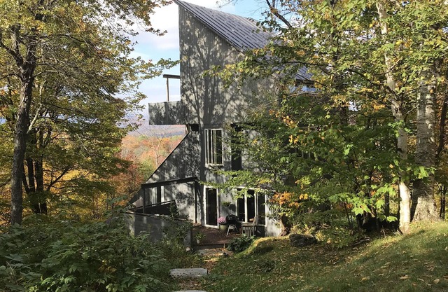 3BR 2 BA Sunlit 4 Story House Dans Warren - Great Mountain Views