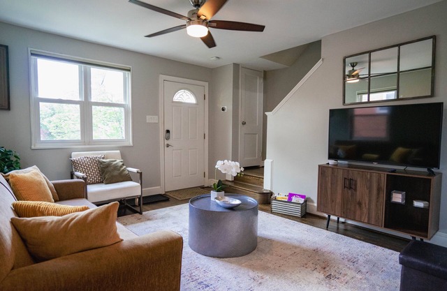 Family-Friendly 3-Bedroom Hideaway Near Fort DuPont Park