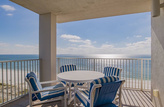 Condo 3BR Oceanfront sur la plage! 11ème étage, vues incroyables, animaux acceptés !!