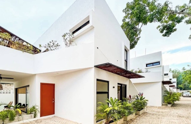 La Veleta Townhouse w/ Private Pool & BBQ Grill