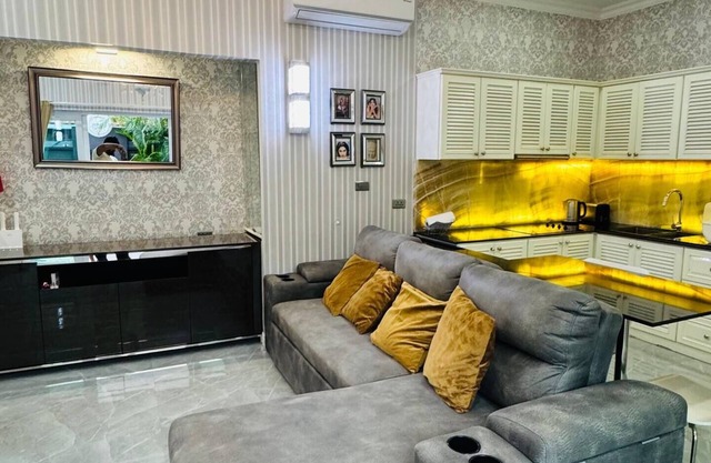 3BR Jomtien Beach Luxury Pool Villa