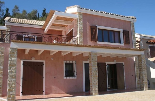 3 BDR Suite Sharing Pool Spectacular Sea Views