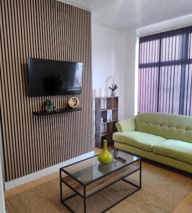 3BR Sleeps 10 Walk to Alex Park