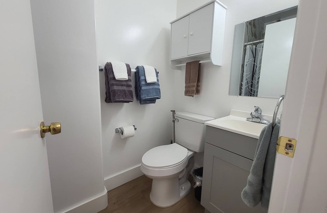 3C Private Entry Room with Deck