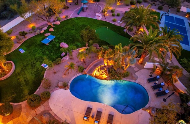 3Million$ LuxWaterSlide Getaway*PickleBall*Golf*