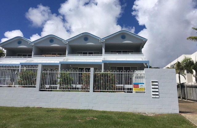 4 42 Manooka Drive Rainbow Beach