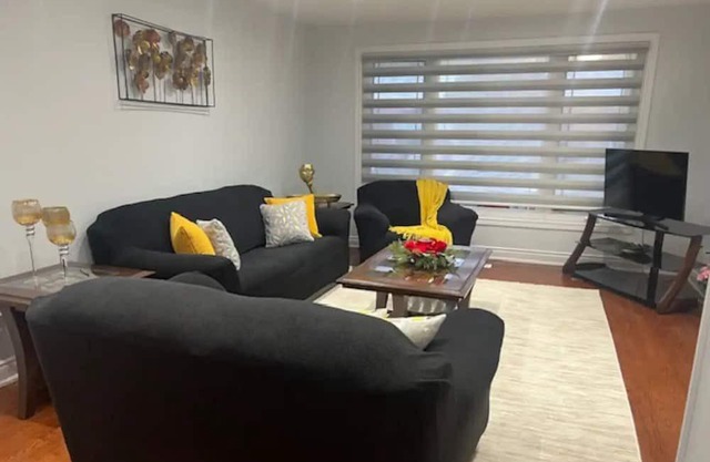 4-6 km, from Toronto Pearson Airport .3 Private Bed Rooms+ Hall Sleep 2 to 8 .