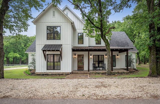 4,750 Sq. Ft. Texoma Luxury Home w/ Hot Tub