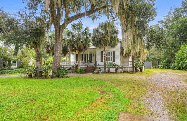 4 Bed- 2.5 bath - Close to PI!