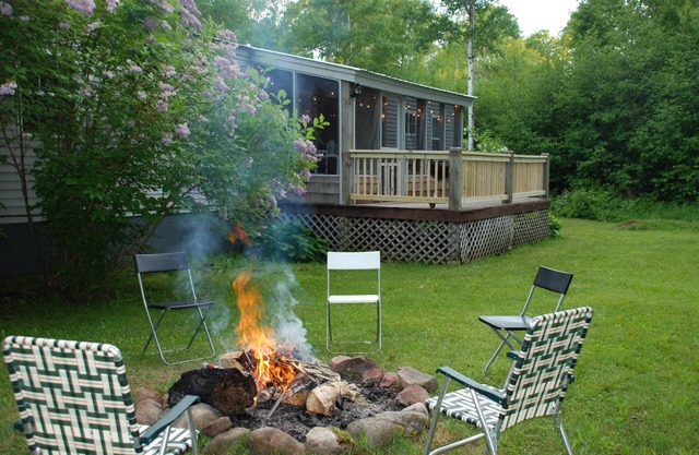4 Bed 2 Bath Wooded Escape, à 10 minutes de la plage!