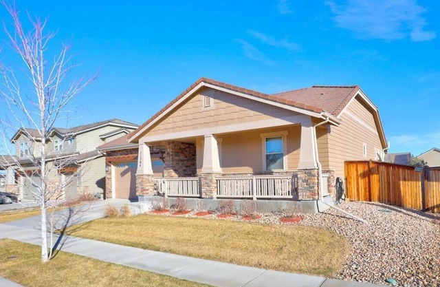 4 bed/ 3 bath home, Sleeps 12, 25 min to Denver, Pets ok, nice game room