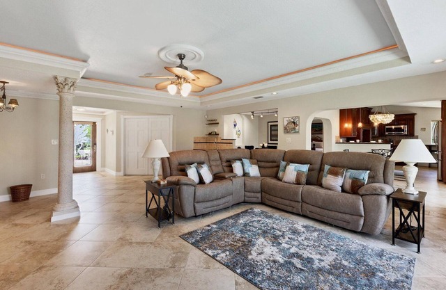4 Bed 3 Baths Villa in Charlotte Harbor Area #945