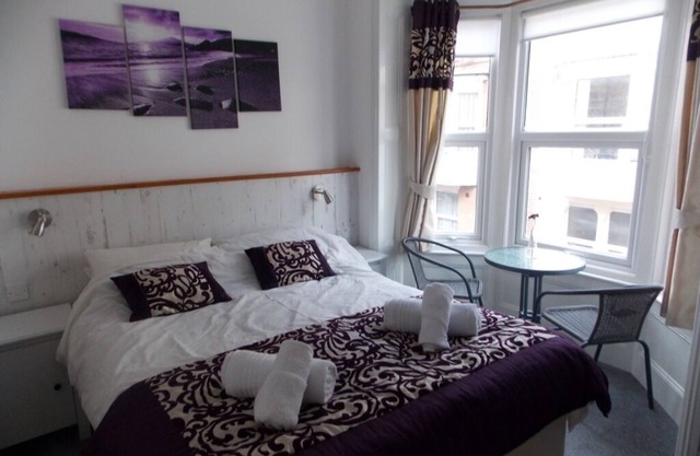 Rénové famille 4 Chambre maison de ville de 80 verges de la plage de Weymouth, Ciel, Wifi