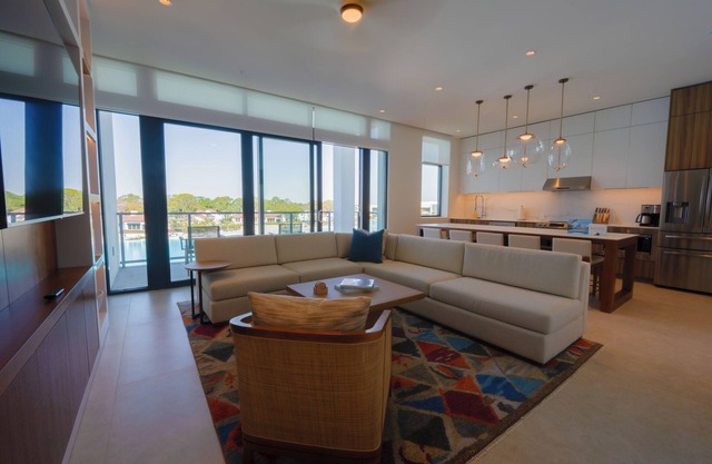 Luxury 4Bed Bayview Retreat w/ADA Accessibility