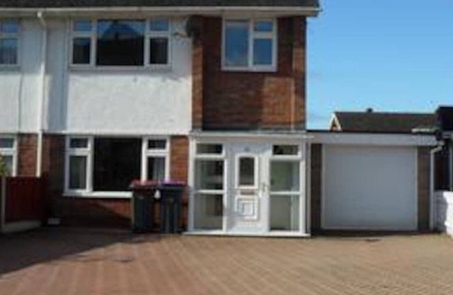 4-Bed House in Newport