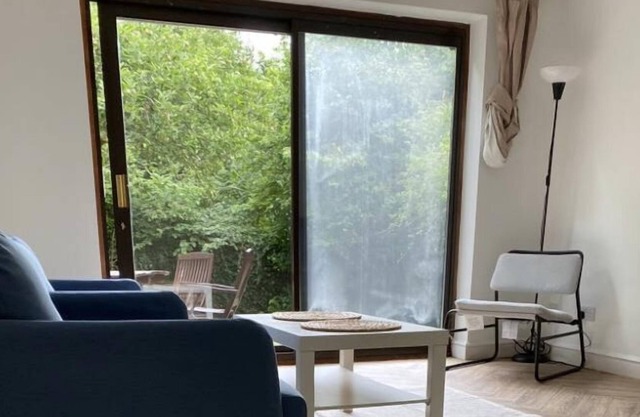 4 bed HOUSE with garden, WiFi speed: 1000