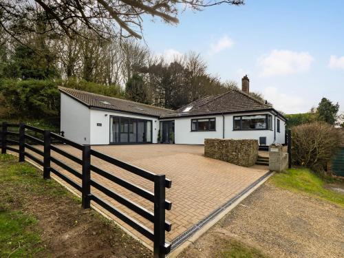 4 Bed in Cromer 82588