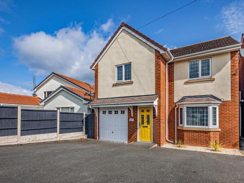 4 Bed in Llandudno 89703