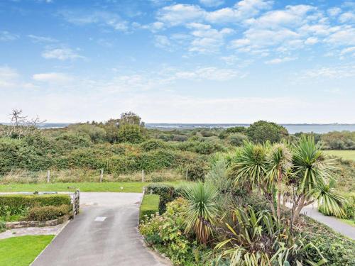 4 Bed in Studland 75639