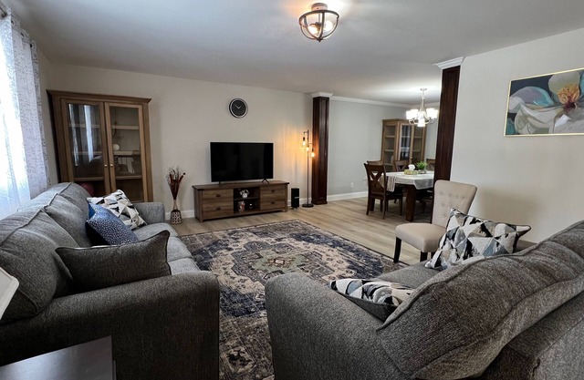 4 Bedroom, 2.5 bathroom Spacious House in Kettering