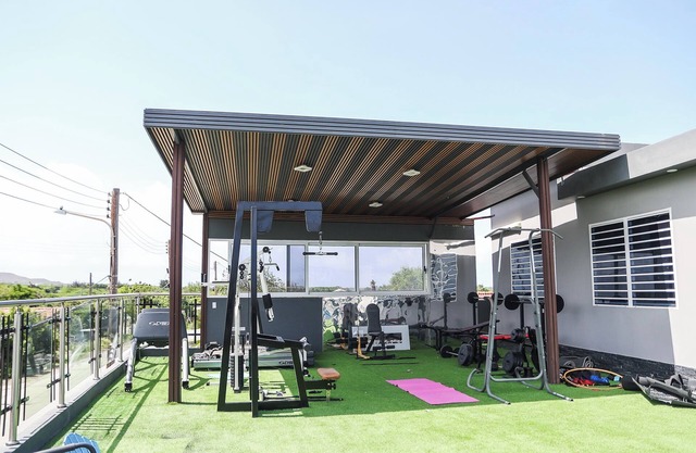 4 Bedroom - 3 Bathroom Outdoor Terrace with Amazing View