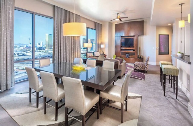 4 Bedroom, 4 Bath, Presidential Condo, Sleeps 12, Las Vegas Desert Blue Resort!!