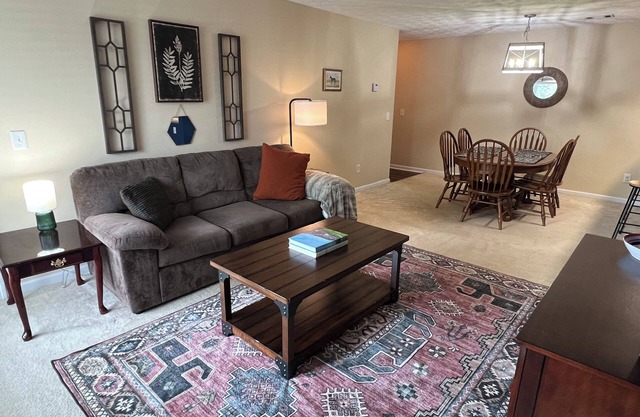 4 Bedroom, 4 Bathroom - Home on the Plains!