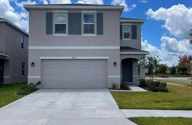 4 Bedroom 814974 by Houzlet