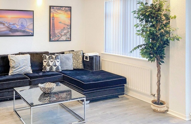 4 bedroom accommodation in Thornton-Cleveleys