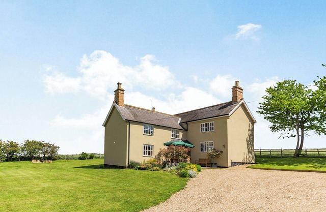 4 bedroom accommodation in Great Limber