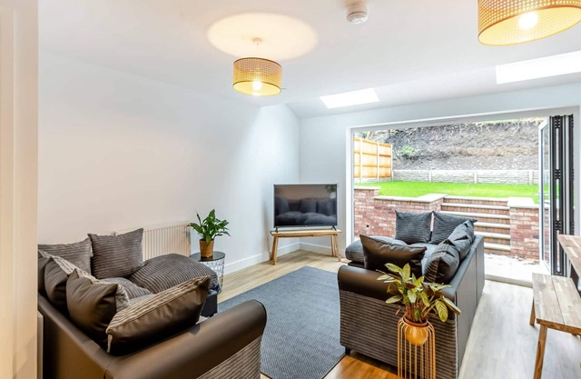 4 bedroom accommodation in Llanidloes