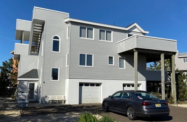 4 bedroom accommodation in North Beach