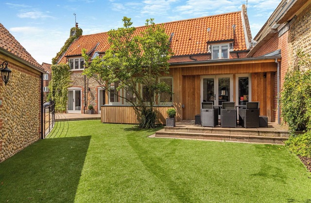 4 bedroom accommodation in Mundesley