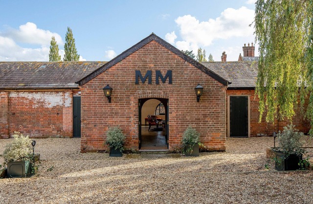 4 bedroom accommodation in Bettiscombe, near Lyme Regis