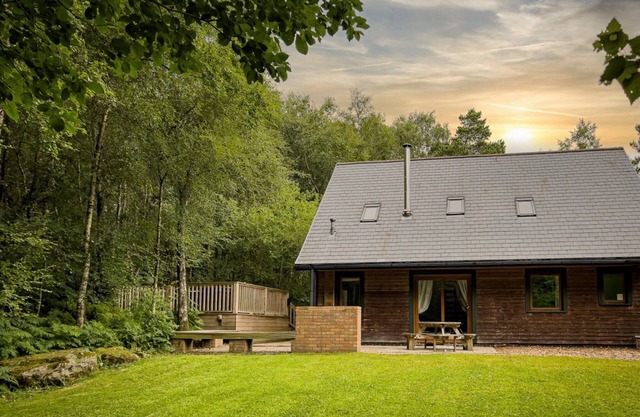 4 bedroom accommodation in Oakamoor