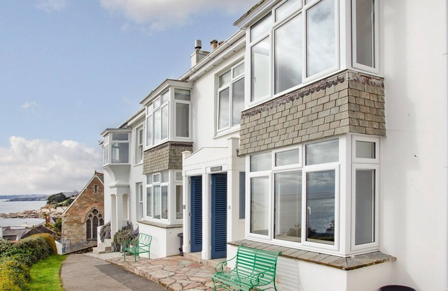 4 bedroom accommodation in St Mawes