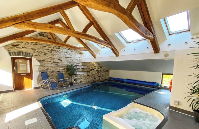 4 chambres logement dans Llanglydwen, Narberth