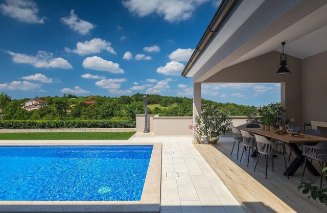 4 bedroom accommodation in Pazin