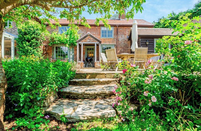 4 bedroom accommodation in Boldre, near Lymington