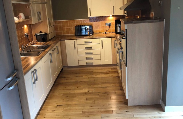 4 Bedroom Apartment Glasgow City