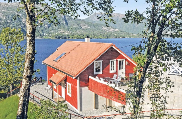 Belle maison de 4 chambres à Vaksdal