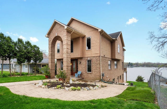 4 bedroom Big Lake Waterfront home with spectacular lake views