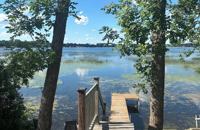 4-bedroom cabin in enchanting Alexandria with WiFi, AC