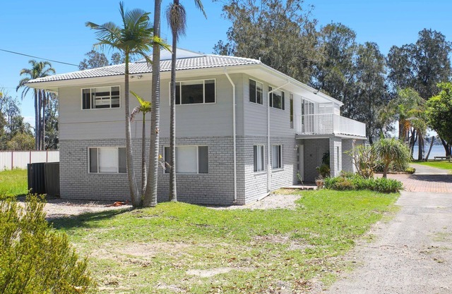 4 Bedroom - Family Friendly home with direct access to the Basin