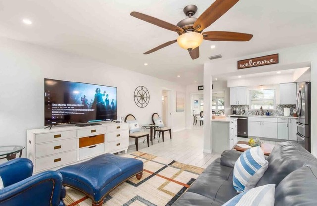 4-Bedroom Family Home w/ Pool, Hot Tub & Luxe Amenities, 14 minutes from beaches