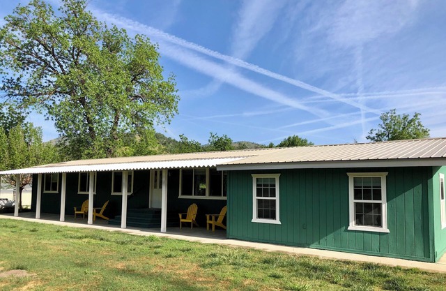 4 Bedroom Family Stay Near Kings Canyon NP - Great Wifi and EV Charger