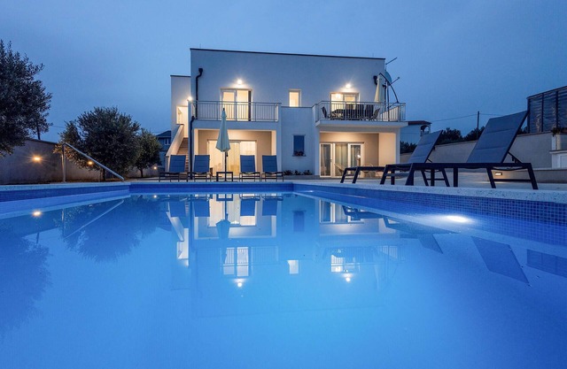 Magnifique maison de 4 chambres à Vrsi