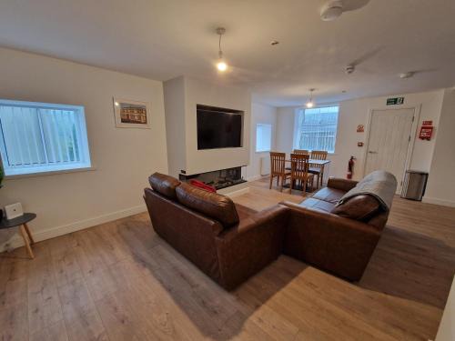 4 Bedroom Ground Floor Apartment