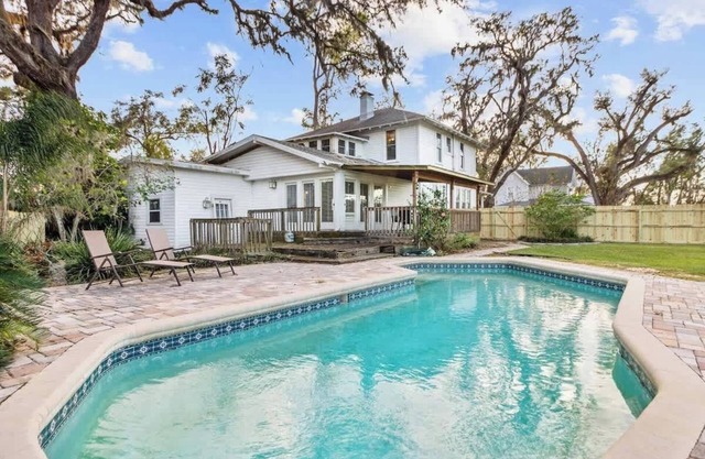 4 Bedroom Historic House, Pool, Downtown Dade City