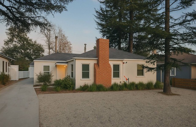 4-bedroom house in brilliant Pasadena with AC, WiFi